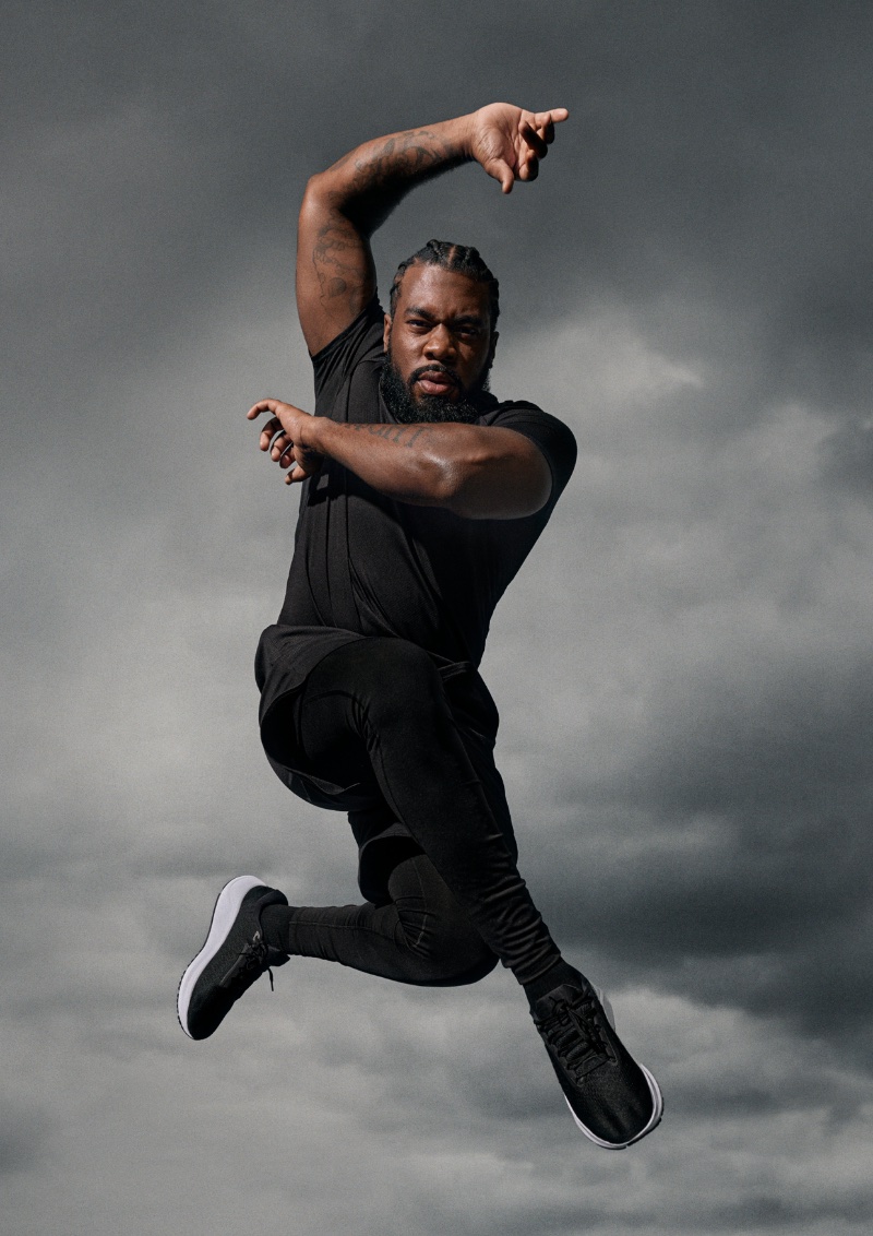 JaQuel Knight wears a black look from the new H&M Move collection. » Zlatan Ibrahimović + More Get Active for H&M Move Fall 2023 JaQuel Knight wears a black look from the new H&M Move collection.