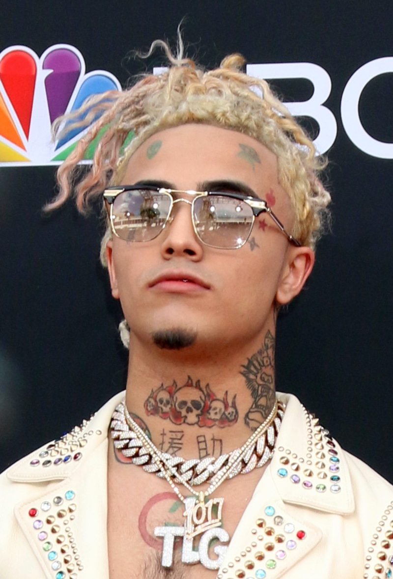 Lil Pump Skull Neck Tattoo Men 2018