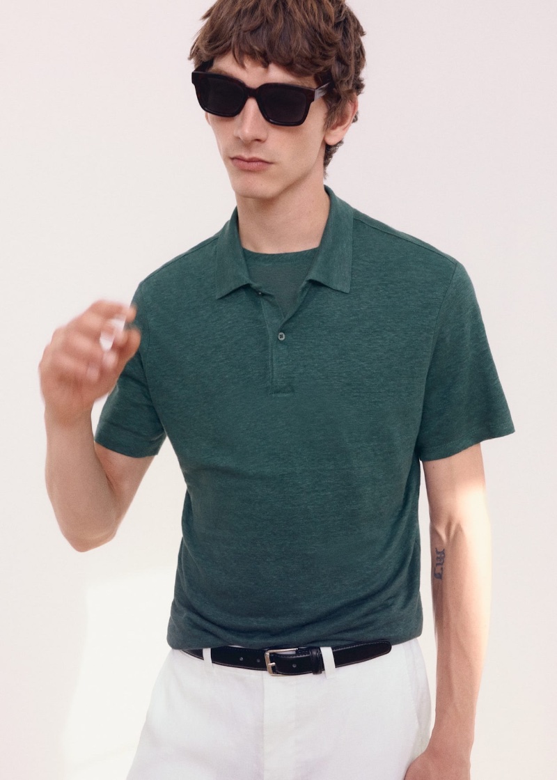 Making a case for green, Erik van Gils wears a 100% linen polo shirt.