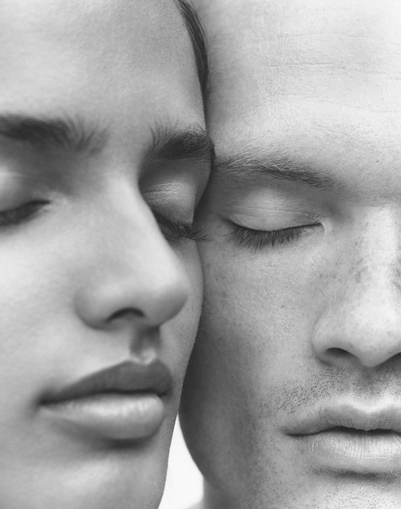 Marc O'Polo enlists models Anjali Torvi and WIlliam Los as the stars of its Unisex Eau de Parfum campaign. 