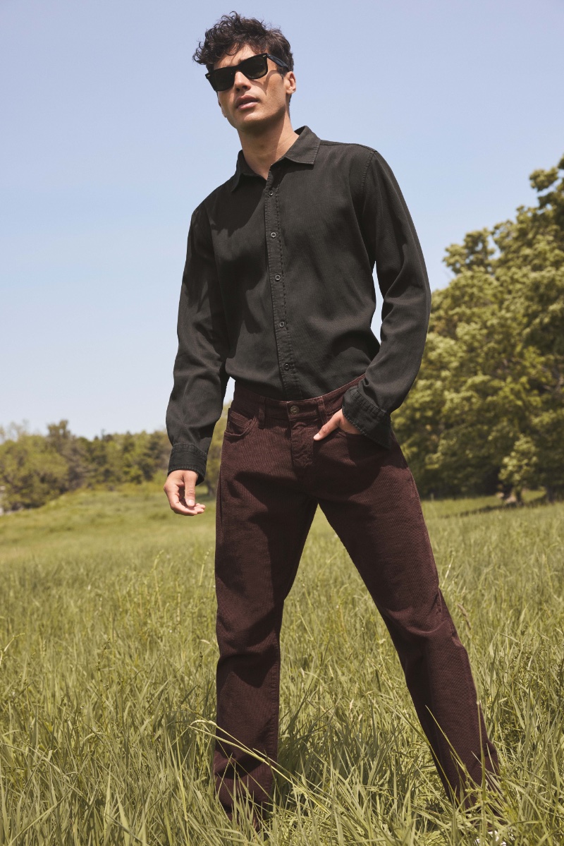 Taking the spotlight for Mavi's fall-winter 2023 campaign, Laurence Coke wears Marcus cords. » Mavi Takes to Stanfordville for Fall 2023 Campaign Taking the spotlight for Mavi's fall-winter 2023 campaign, Laurence Coke wears Marcus cords.