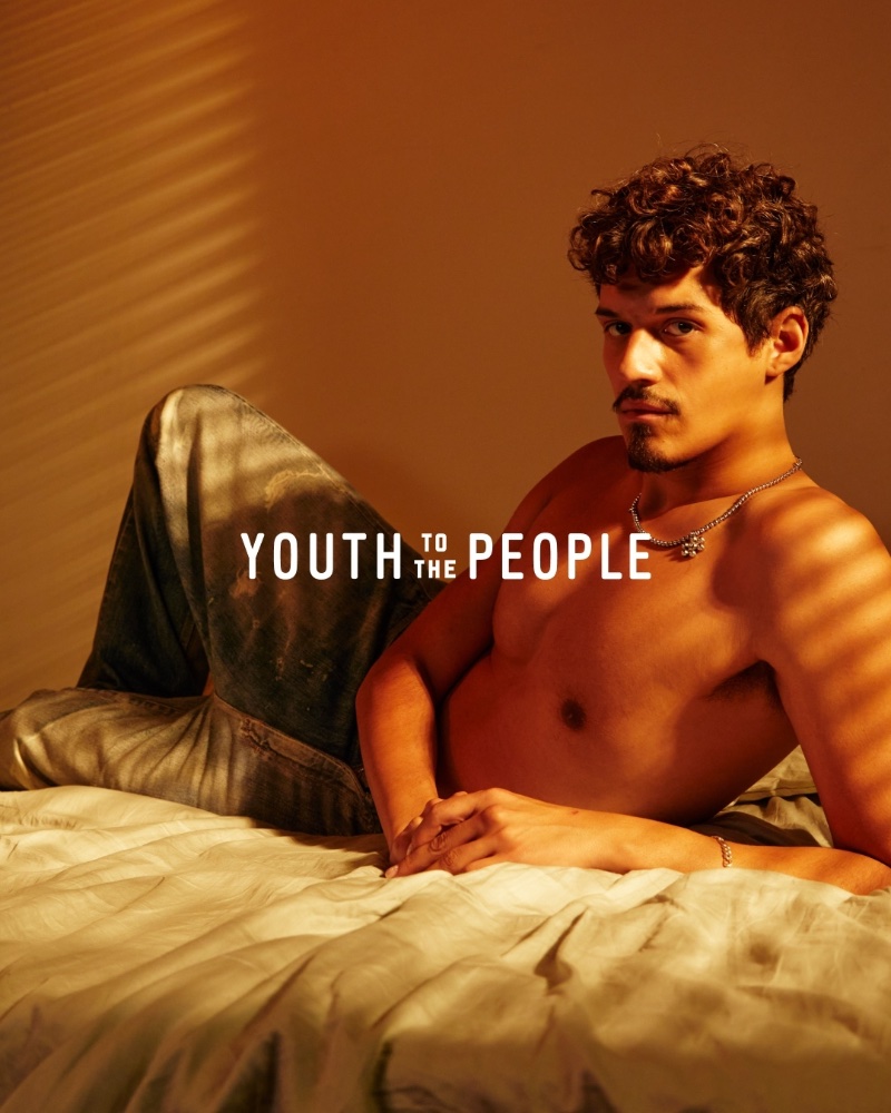 Youth to the People announces Omar Apollo as its first Voice of the Brand. 