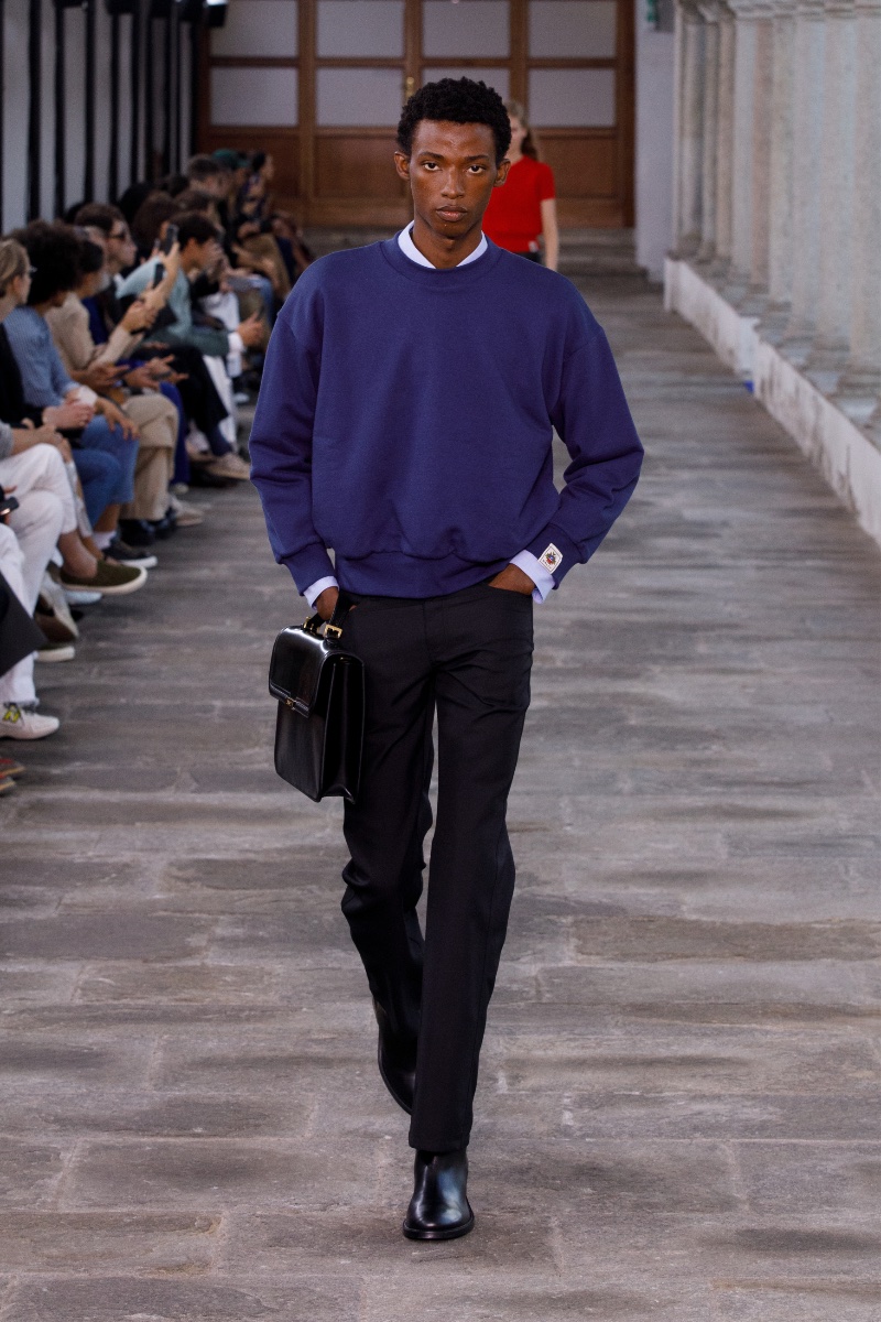 » Bally Spring 2024: Sartorial Contrasts of Harmony Bally Spring Summer 2024 Collection Men 007