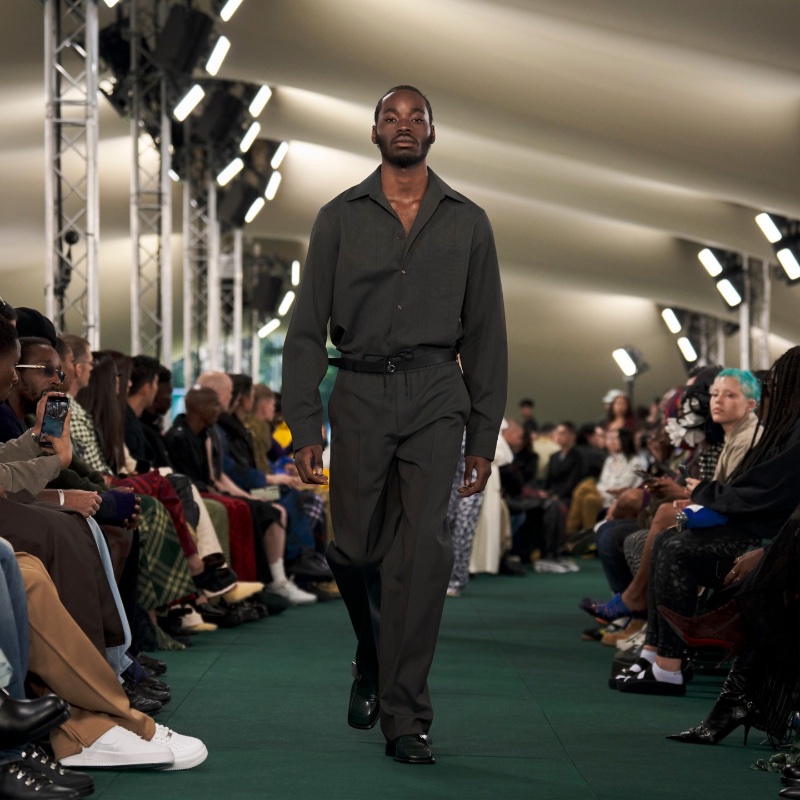 » Burberry Spring 2024: Chain Reaction, The New Heritage Burberry Spring Summer 2024 Collection 009