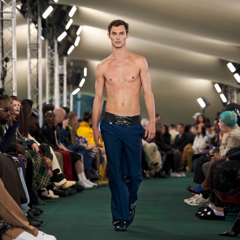 Burberry Spring 2024: Chain Reaction, The New Heritage