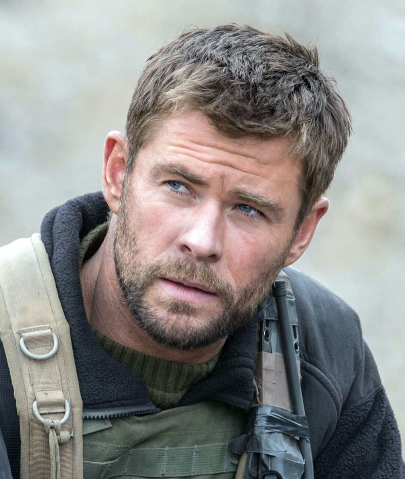 12 strong chris hemsworth haircut » Chris Hemsworth Haircuts: A Guide to His Signature Styles 12 strong chris hemsworth haircut