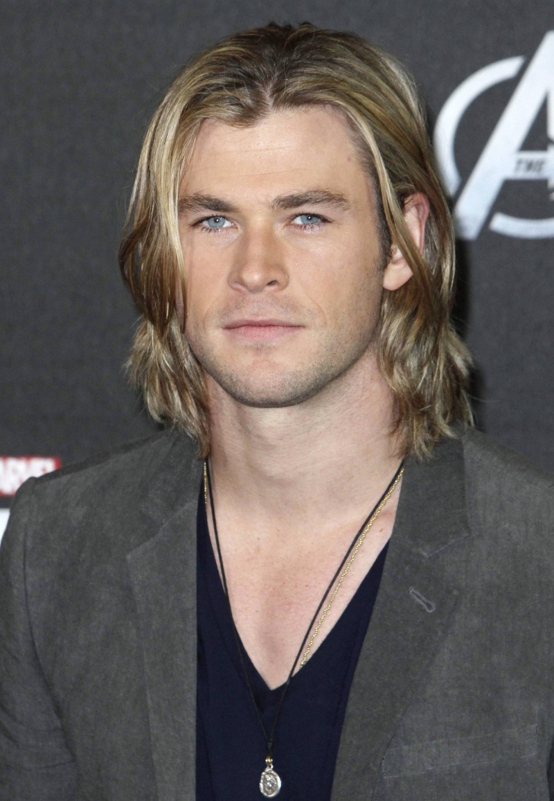Chris Hemsworth Textured Medium Length 2012 » Chris Hemsworth Haircuts: A Guide to His Signature Styles Chris Hemsworth Textured Medium Length 2012