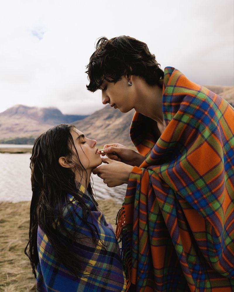 Sun Mizrahi and Nathaniël Ortiz share the spotlight for Etro's fall-winter 2023 campaign.