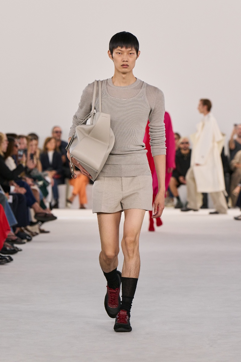 » Ferragamo Spring 2024: The Beauty of Tension & Ease Ferragamo Spring Summer 2024 Collection Men 011