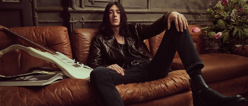 Matthias El Koulali rocks a leather jacket and jeans for JOOP!'s fall-winter 2023 campaign. » JOOP! Fall 2023 Campaign: Parisian Enchatment Matthias El Koulali rocks a leather jacket and jeans for JOOP!'s fall-winter 2023 campaign.