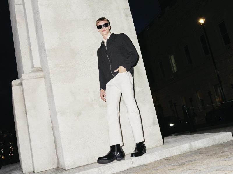 Charlie Florence wears Elias zip boots for Jimmy Choo's fall 2023 campaign. » Jimmy Choo Fall 2023 Campaign: The Modern Classic Charlie Florence wears Elias zip boots for Jimmy Choo's fall 2023 campaign.