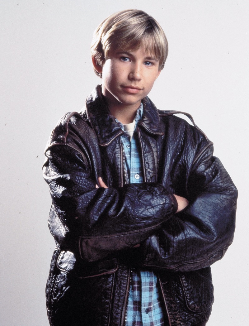 Jonathan Taylor Thomas 1997 Wild America Bowl Cut 90s » 90s Men's Hair: Exploring the Iconic Style Statements Jonathan Taylor Thomas 1997 Wild America Bowl Cut 90s