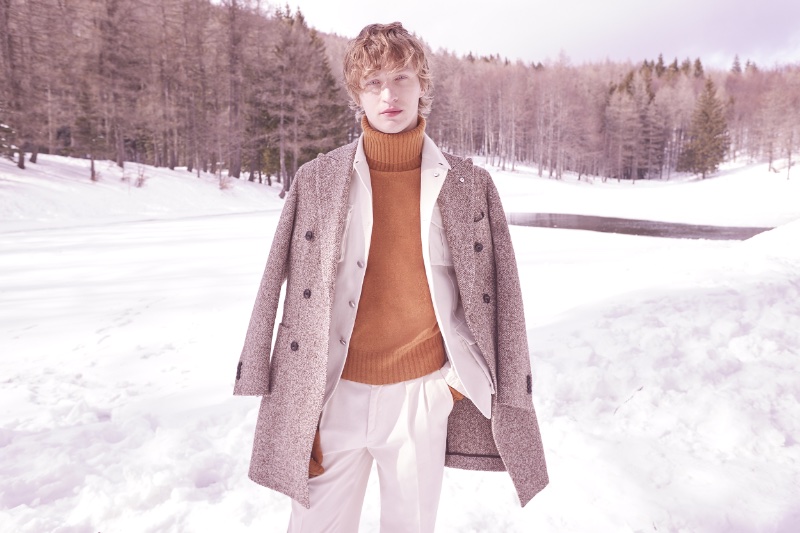 Layering in elegant pieces for fall-winter 2023, Nikita Stsjolokov wears L.B.M. 1911. » L.B.M. 1911 Explores New England's Rugged Beauty for Fall Layering in elegant pieces for fall-winter 2023, Nikita Stsjolokov wears L.B.M. 1911.