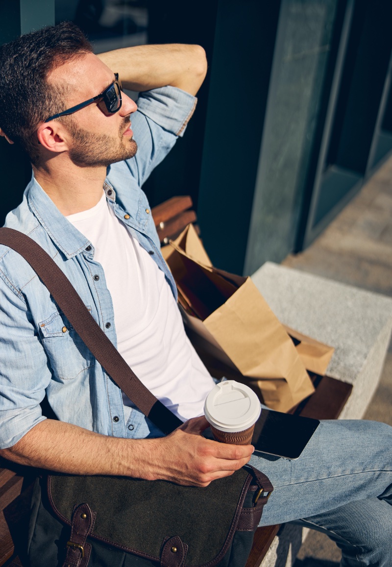 Man Denim Travel » Beyond the Suitcase: Curating a Business Wardrobe on the Go Man Denim Travel
