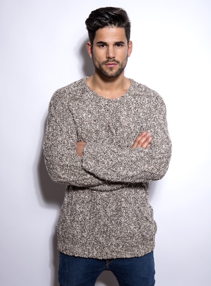 Muscular Man Crewneck Sweater » Sculpted Physique, Refined Style: Tips for the Gym-Devoted Muscular Man Crewneck Sweater