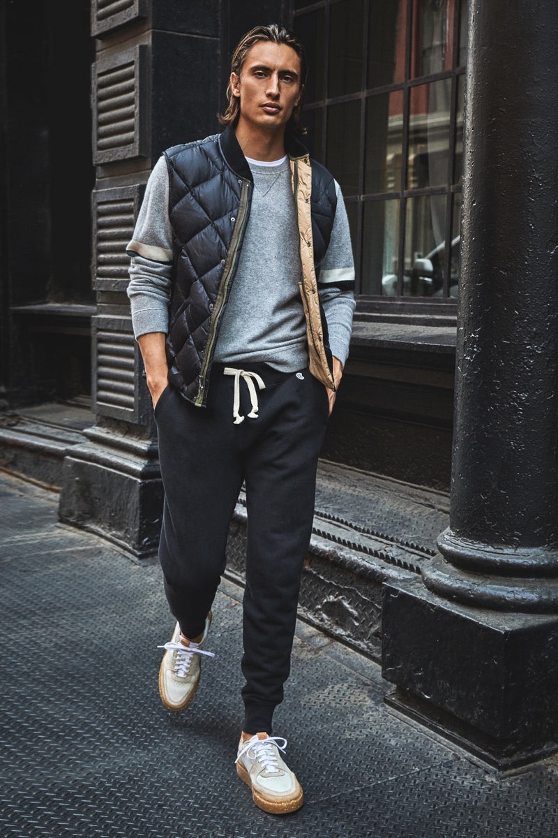 Embrace a rugged appeal with Todd Snyder's quilted nylon liner vest. It pairs nicely with joggers, a sweatshirt, and sneakers.