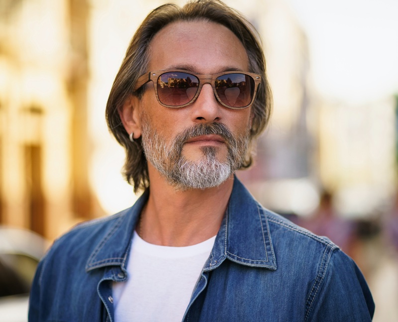 Transitioning to Gray Hair Men » Hair Color for Men: The Power of the Perfect Hue Transitioning to Gray Hair Men