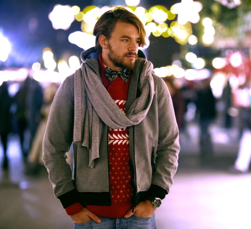 Christmas Sweater Scarf Men Outside