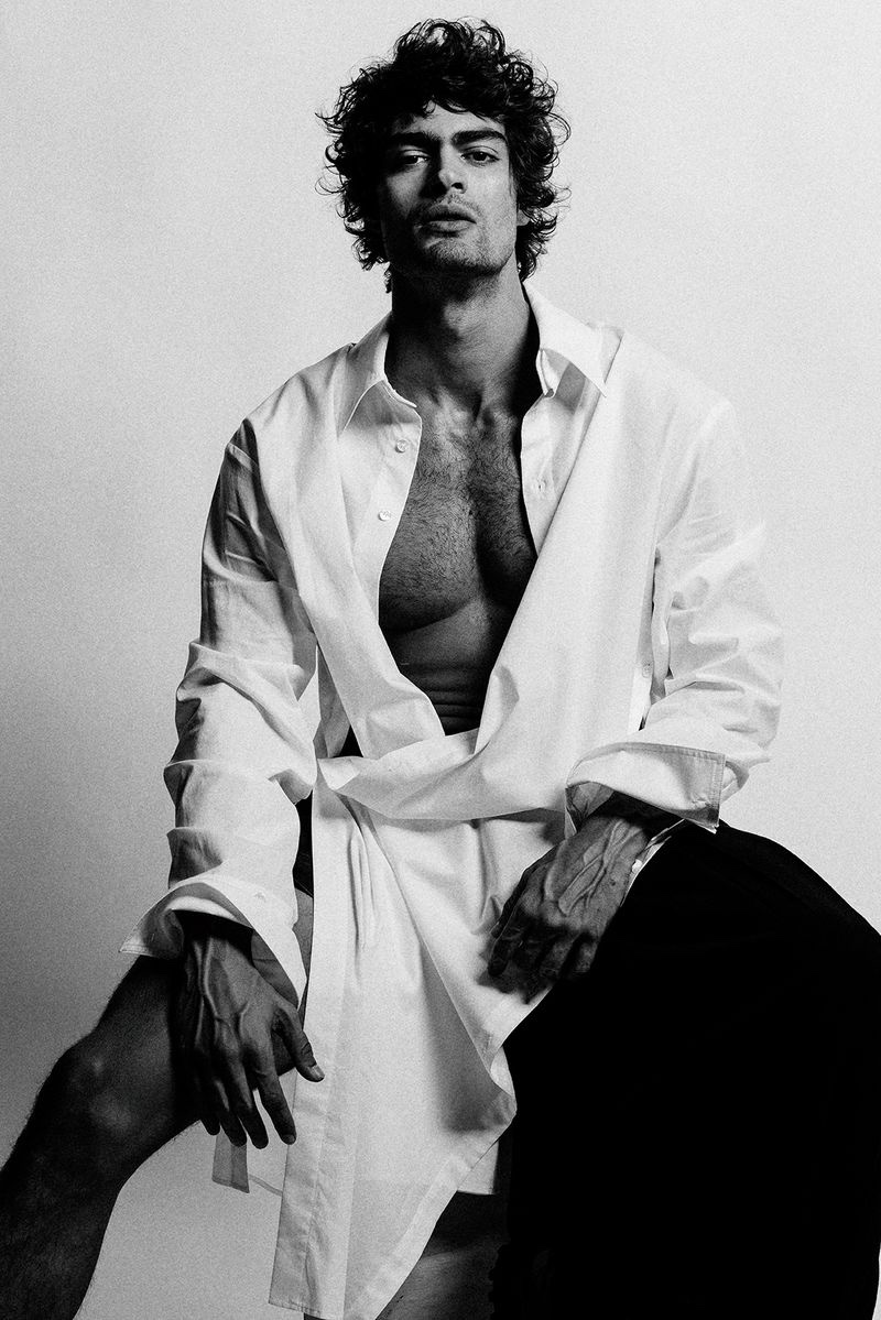 » Iago Botelho is a Timeless Muse for L'Officiel Liechtenstein Iago Botelho 2023 LOfficiel Liechtenstein 006