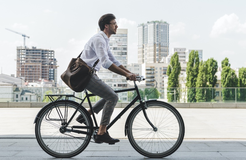 Cycling to Work Navigating the Challenges The Fashionisto