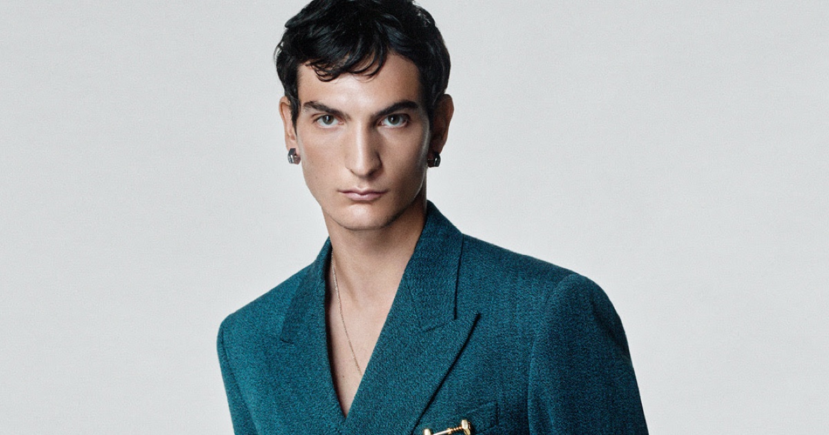 Versace's Fall-Winter Mastery: Tailoring Meets Leather