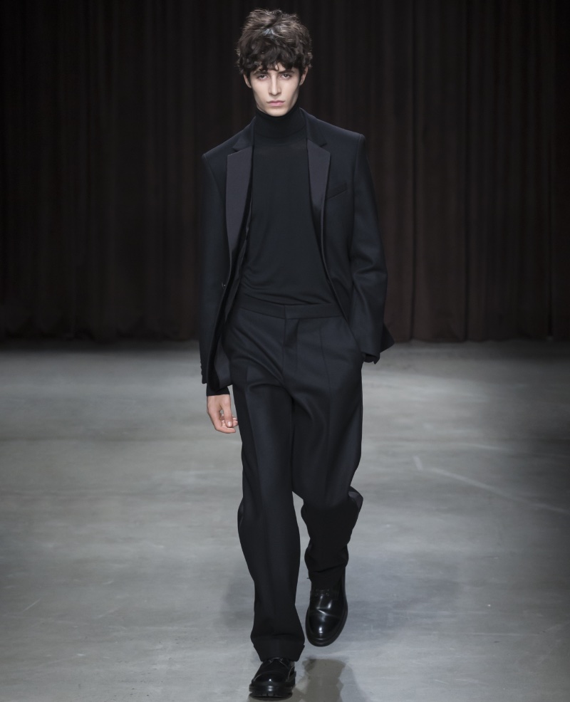 BOSS Turtleneck Tuxedo 2017 » The Turtleneck with Suit Outfit: How to Wear the Power Duo BOSS Turtleneck Tuxedo 2017