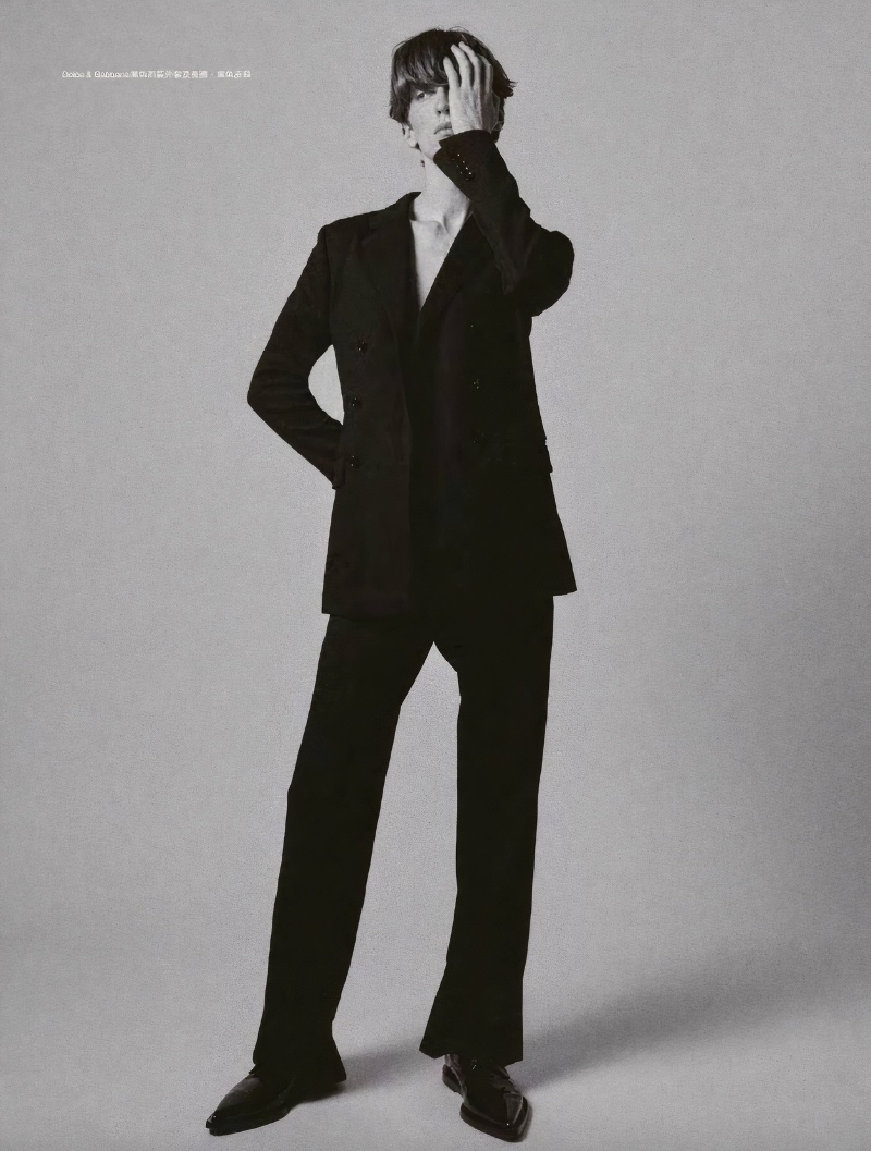 » Benno Bulang Redefines Elegance with Men's Uno Benno Bulang Editorial 2023 Mens Uno Hong Kong 003