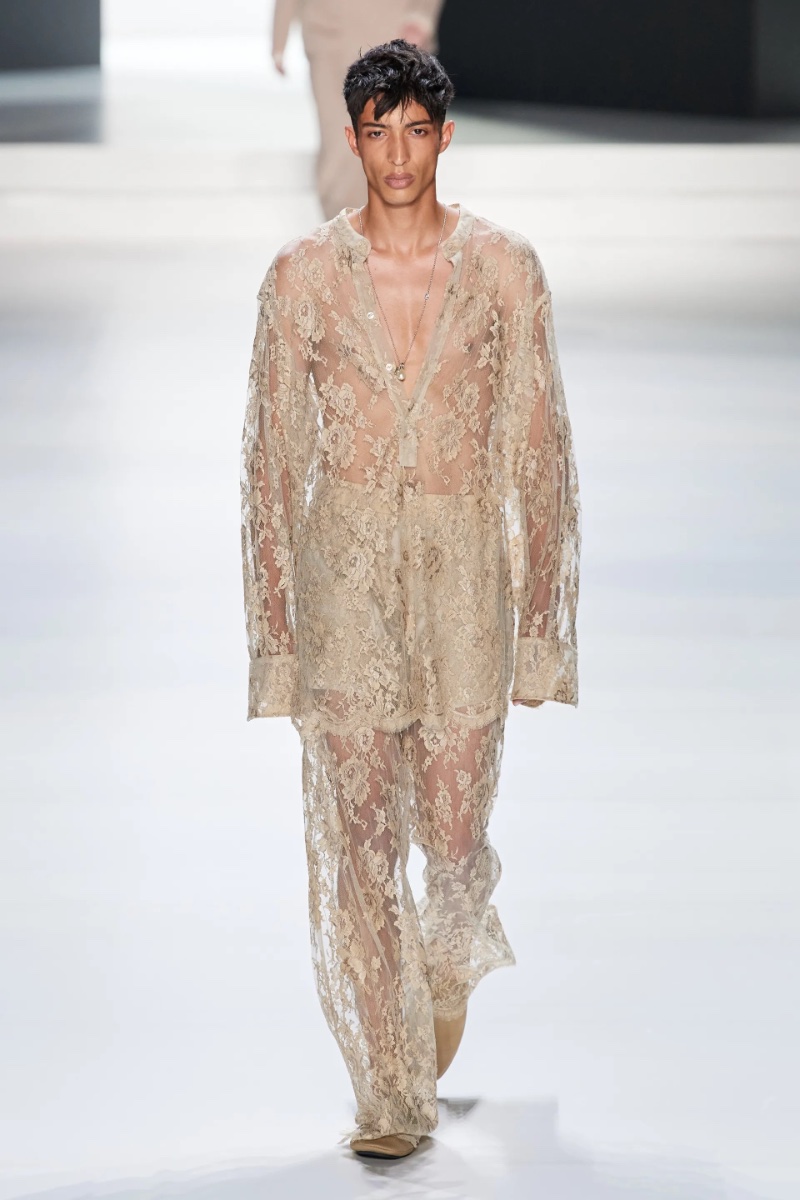 Dolce & Gabbana Spring Summer 2024 Sheer Fashion Trend Men » Men's Spring 2024 Fashion Trends: From Minimal to Soft Style Dolce & Gabbana Spring Summer 2024 Sheer Fashion Trend Men