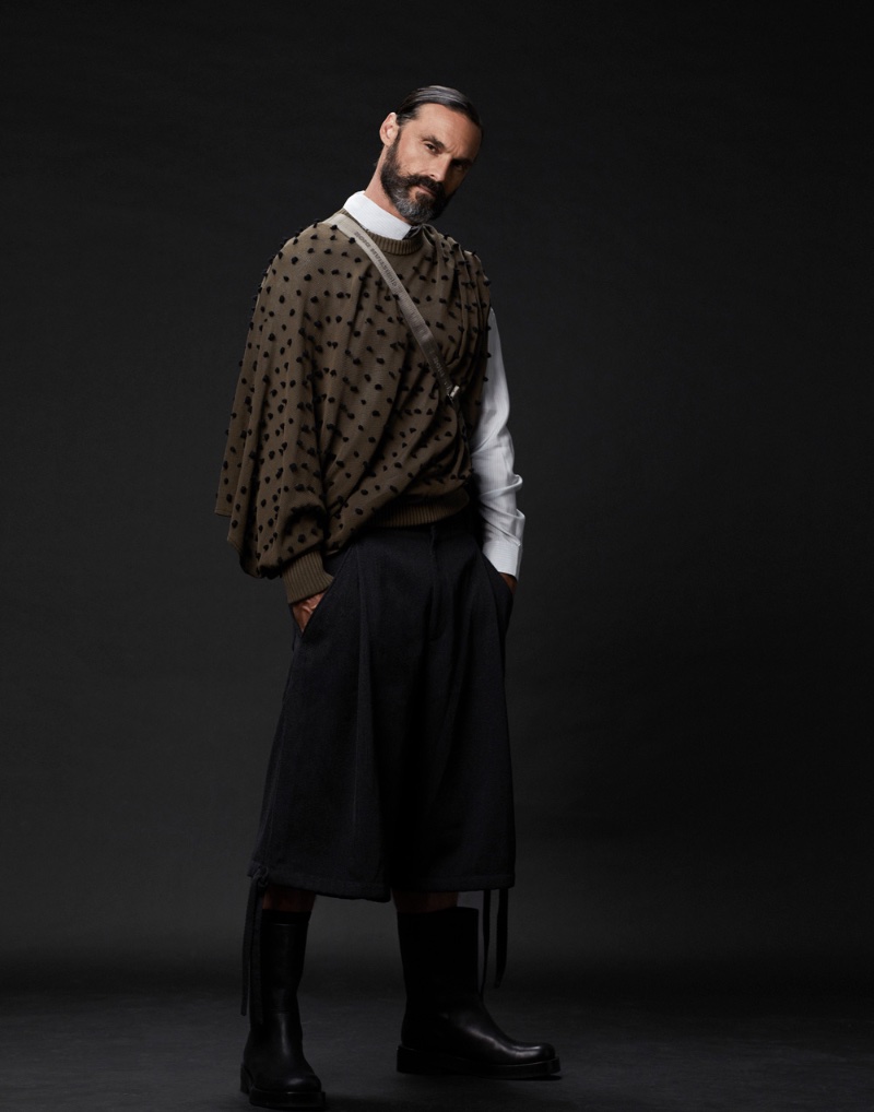 Iván Sánchez channels modern sophistication in a Dior Men ensemble, as featured in Neo2.