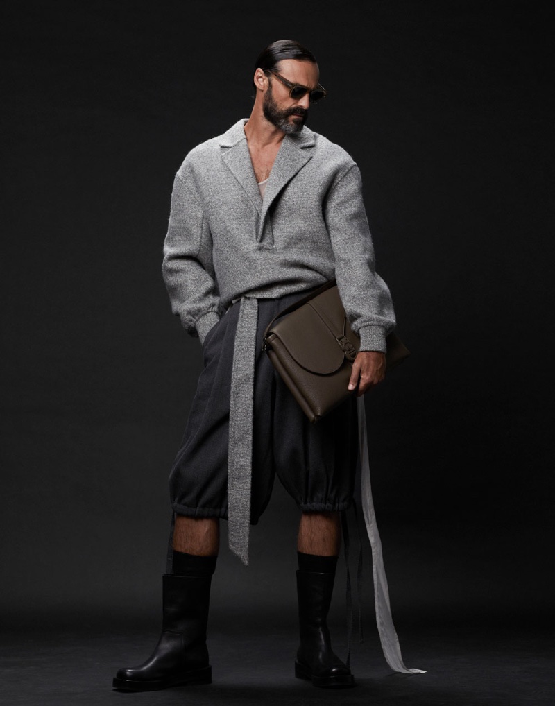 Captured for Neo2, Iván Sánchez elegantly wears Dior Men.