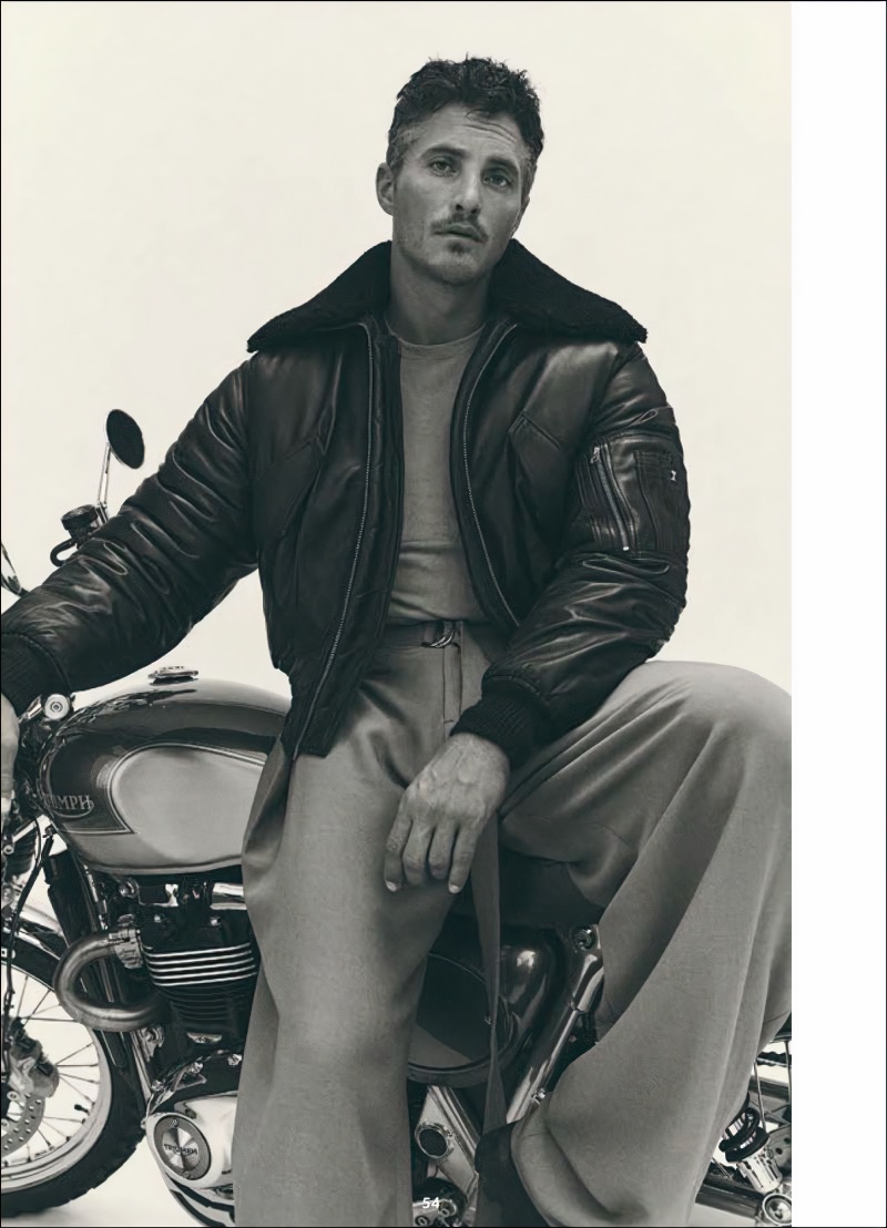» Ollie Edwards Revs Up Moto Style in Monsieur Magazine Ollie Edwards Monsieur Magazin Germany 2023 009