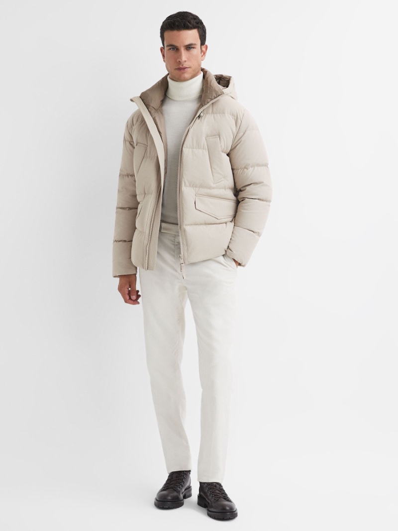 Reiss Short Puffer Jacket Monochromatic Après Ski Outfit Men » Après-Ski Outfits for Men: Style Meets Comfort on the Slopes Reiss Short Puffer Jacket Monochromatic Après Ski Outfit Men