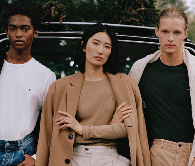Stan Taylor, Nuri Son, and Luke Champion front Tommy Hilfiger's holiday 2023 advertising campaign. » Tommy Hilfiger Champions Holiday Fashion with New Campaign Stan Taylor, Nuri Son, and Luke Champion front Tommy Hilfiger's holiday 2023 advertising campaign.