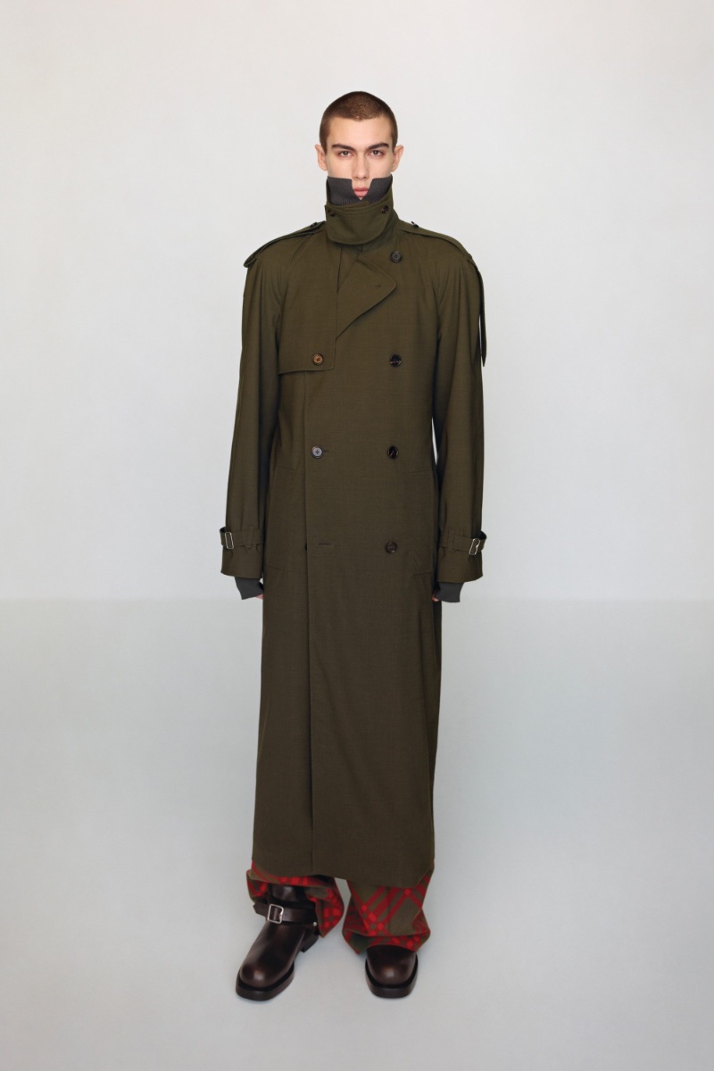 Burberry Pre Fall 2024 Collection Men 001