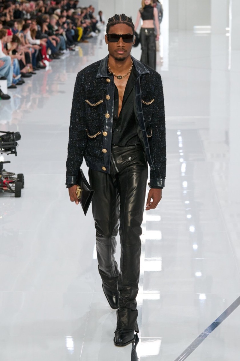 Dsquared2 Fall 2024: Metamorphosis, Day-to-Night Twins