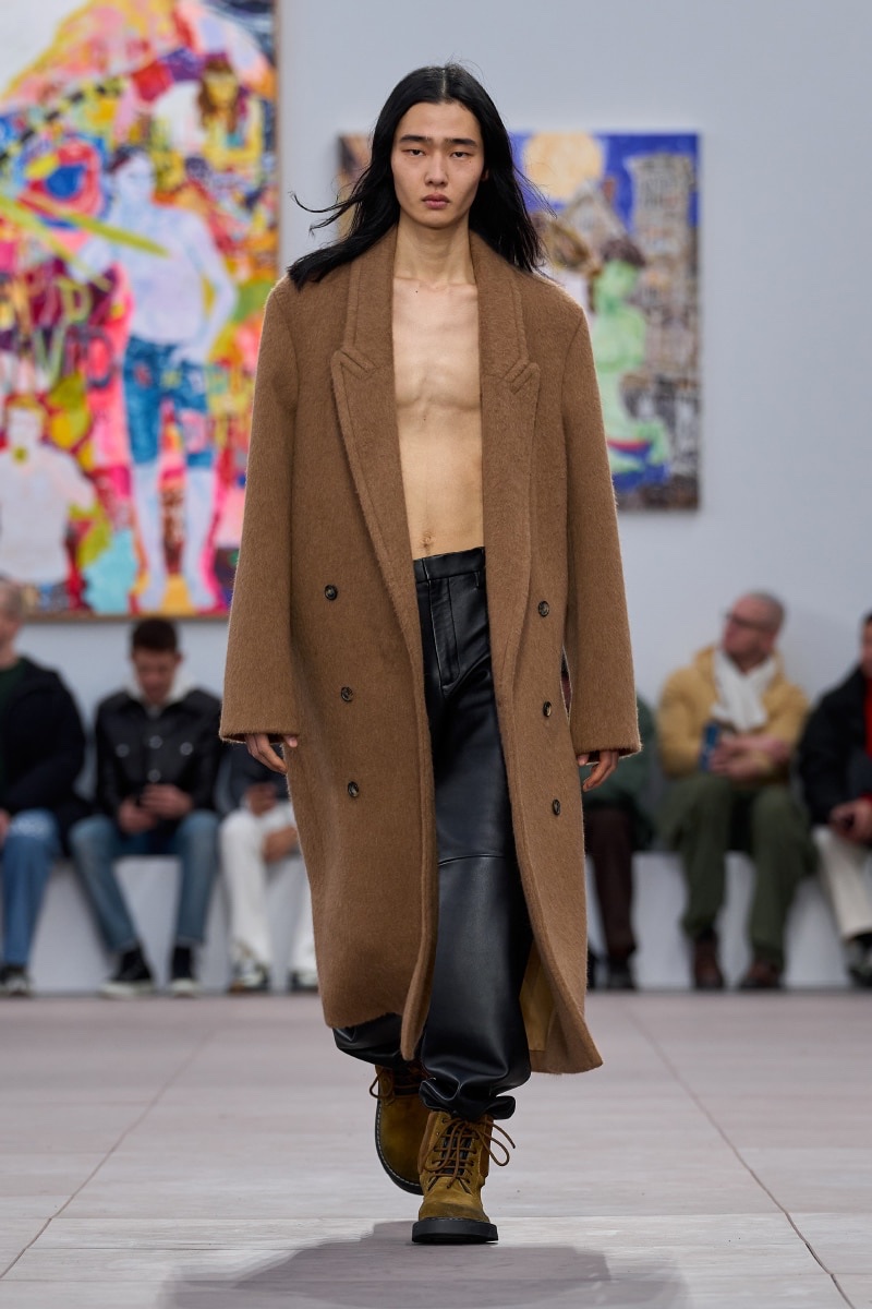 LOEWE Fall Winter 2024 Collection Men 024