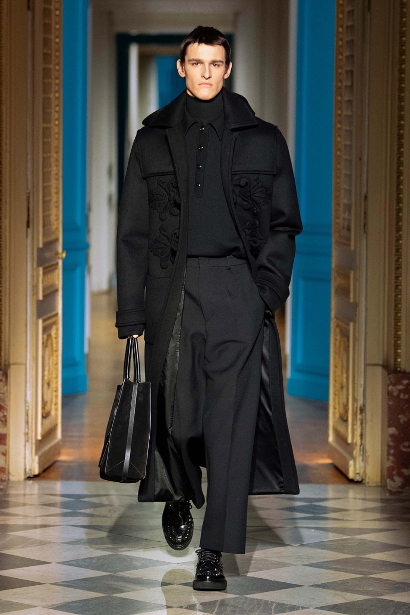 Valentino Fall Winter 2024 Collection Men 001