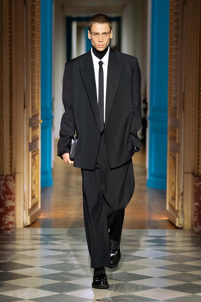 Valentino Fall Winter 2024 Collection Men 003