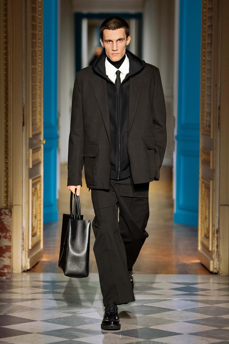 Valentino Fall Winter 2024 Collection Men 004