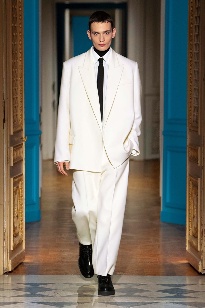 Valentino Fall Winter 2024 Collection Men 012