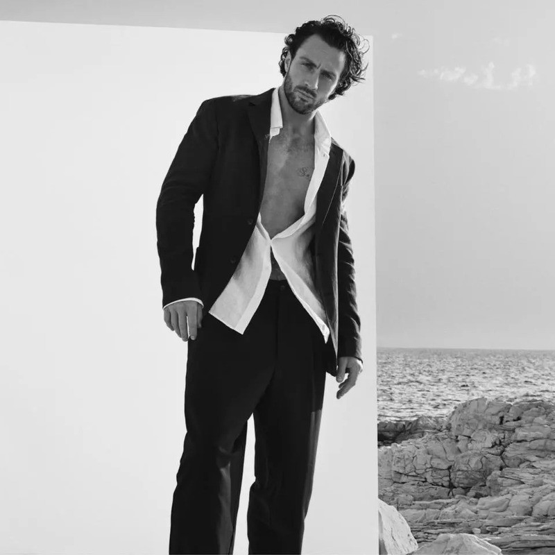 Aaron Taylor-Johnson brings a relaxed elegance to the seaside for the Giorgio Armani Acqua Di Giò advertisement. 