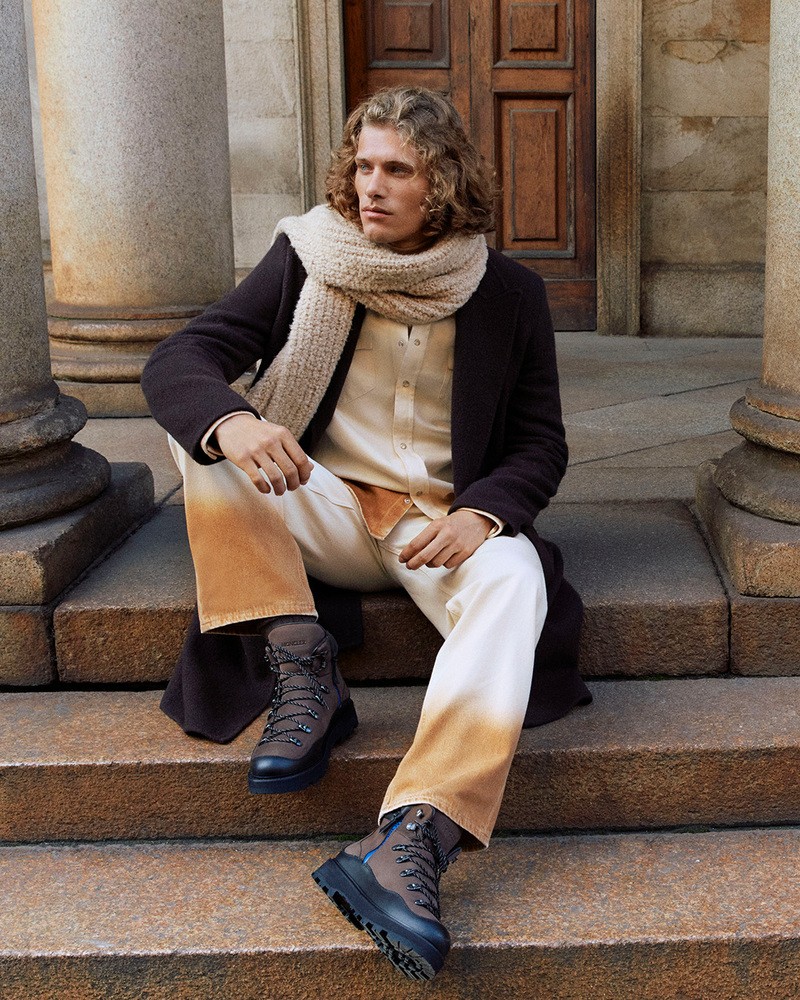 Umberto Villahermosa wears a Gabriela Hearst look with a Loro Piana scarf.