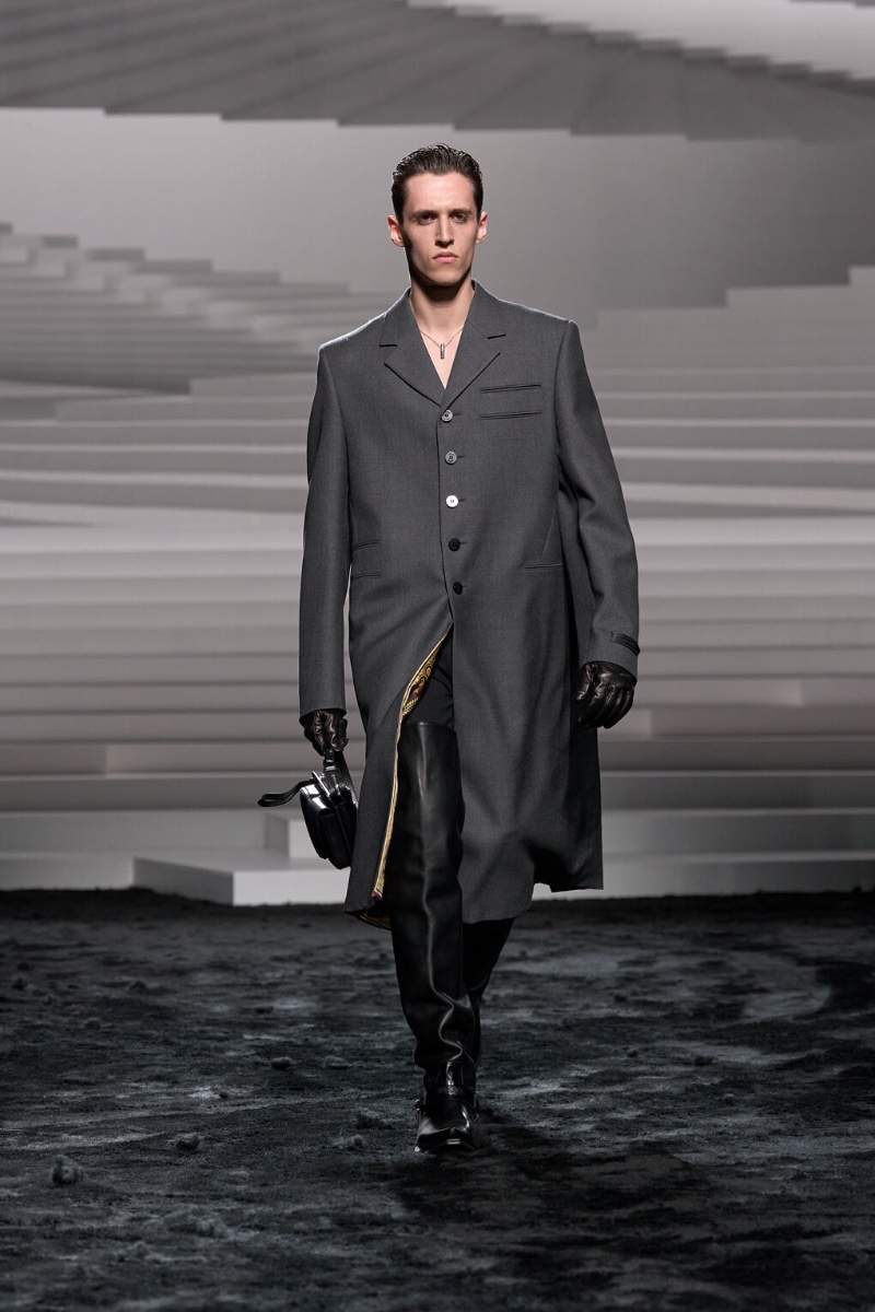 Versace Fall Winter 2024 Collection Men 003