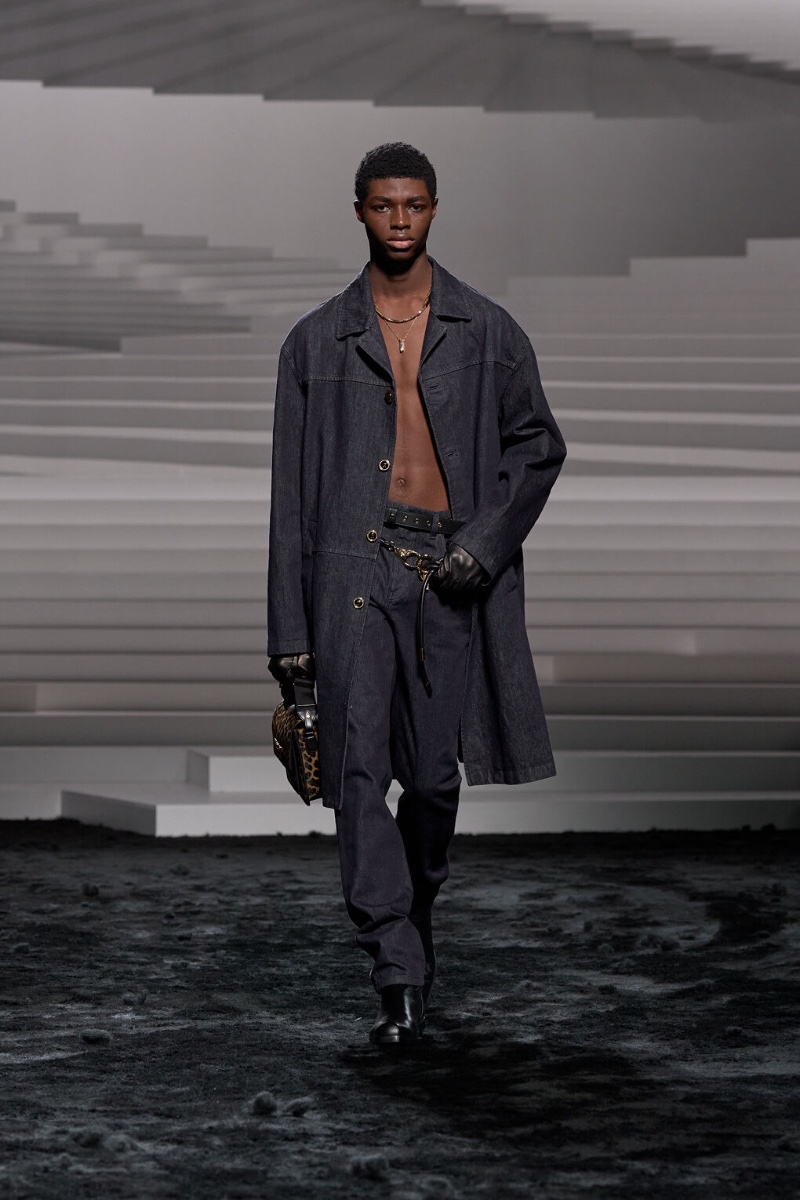 Versace Fall Winter 2024 Collection Men 009