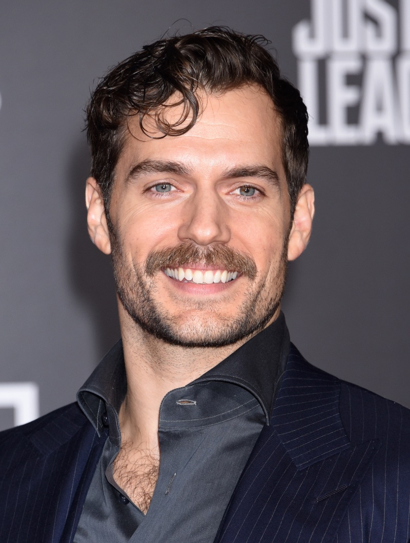 Beardstache Henry Cavill