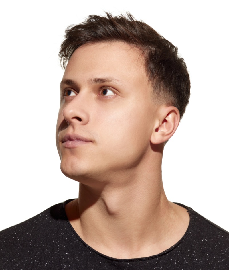 low fade straight hair men » Low Fade Haircuts for Men: Exploring Popular Styles low fade straight hair men