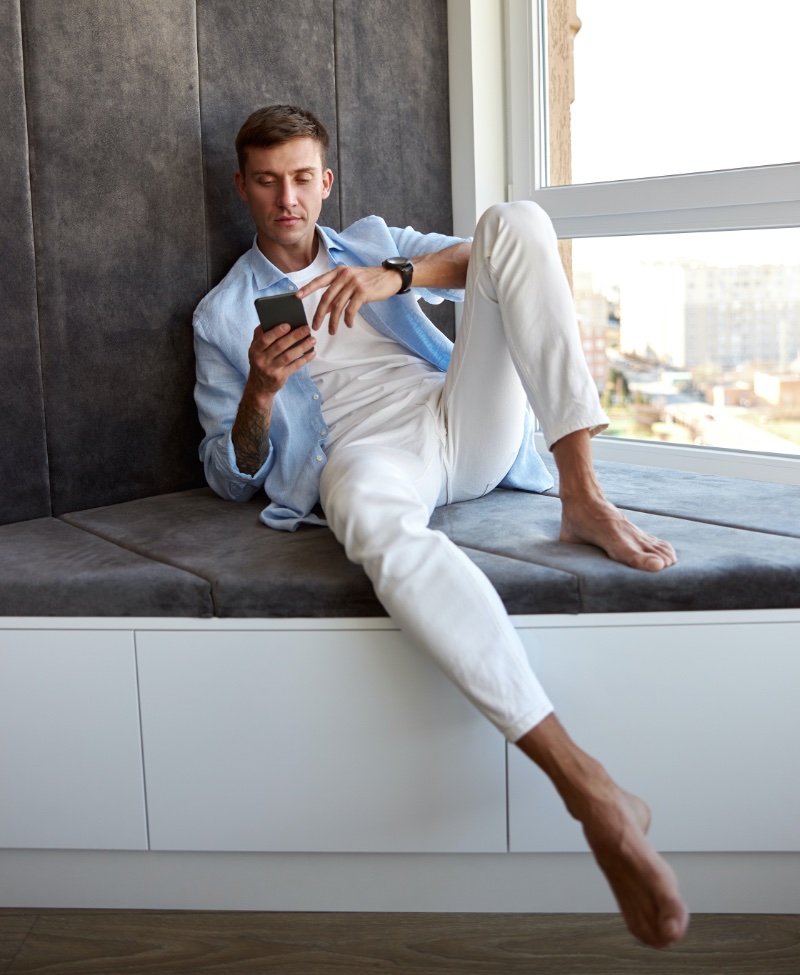 Man Phone Linen Shirt Relaxing