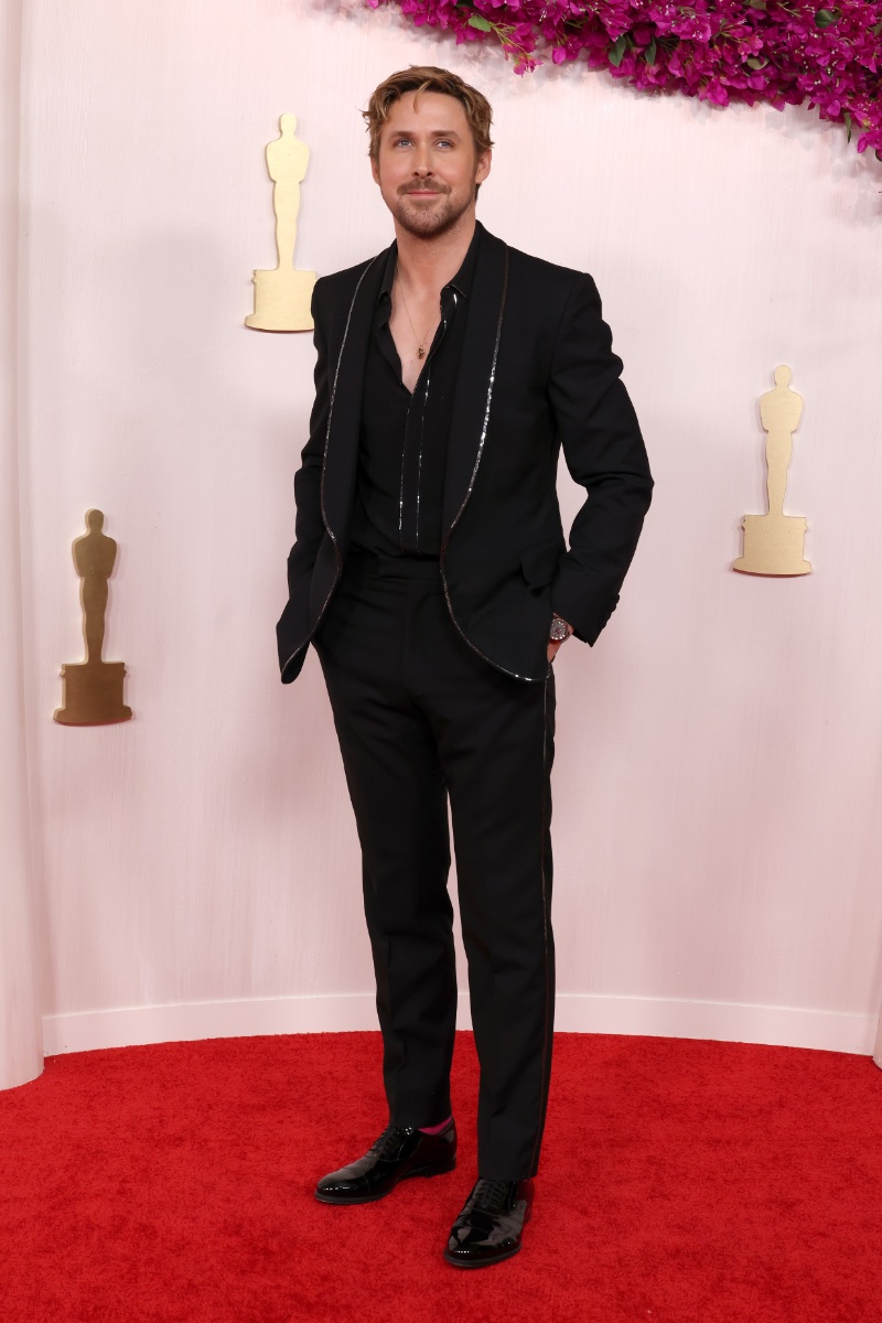Ryan Gosling wears Gucci to the 96th Oscars.