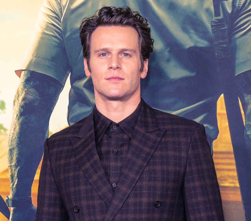 Jonathan Groff Curly Hair