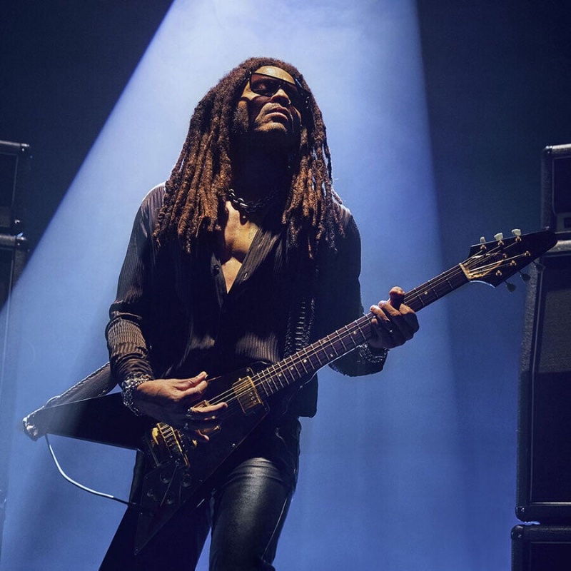 Lenny Kravitz shreds on his guitar for the Yves Saint Laurent Y Eau de Parfum Intense campaign.